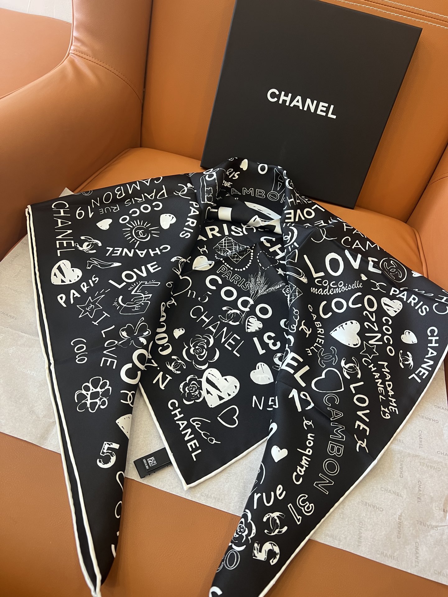 chanel scarf black