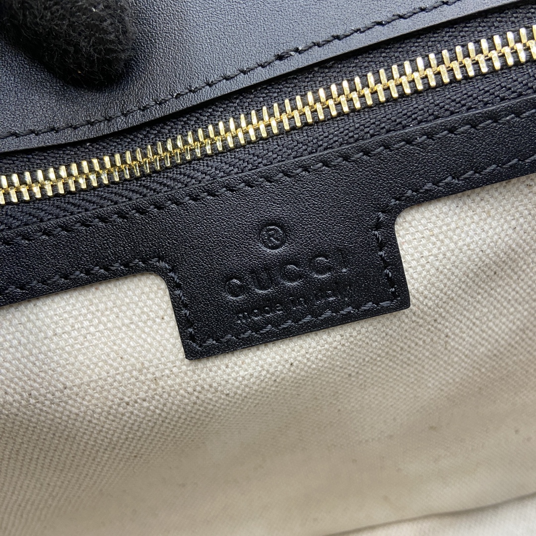 Gucci Blondie top handle bag