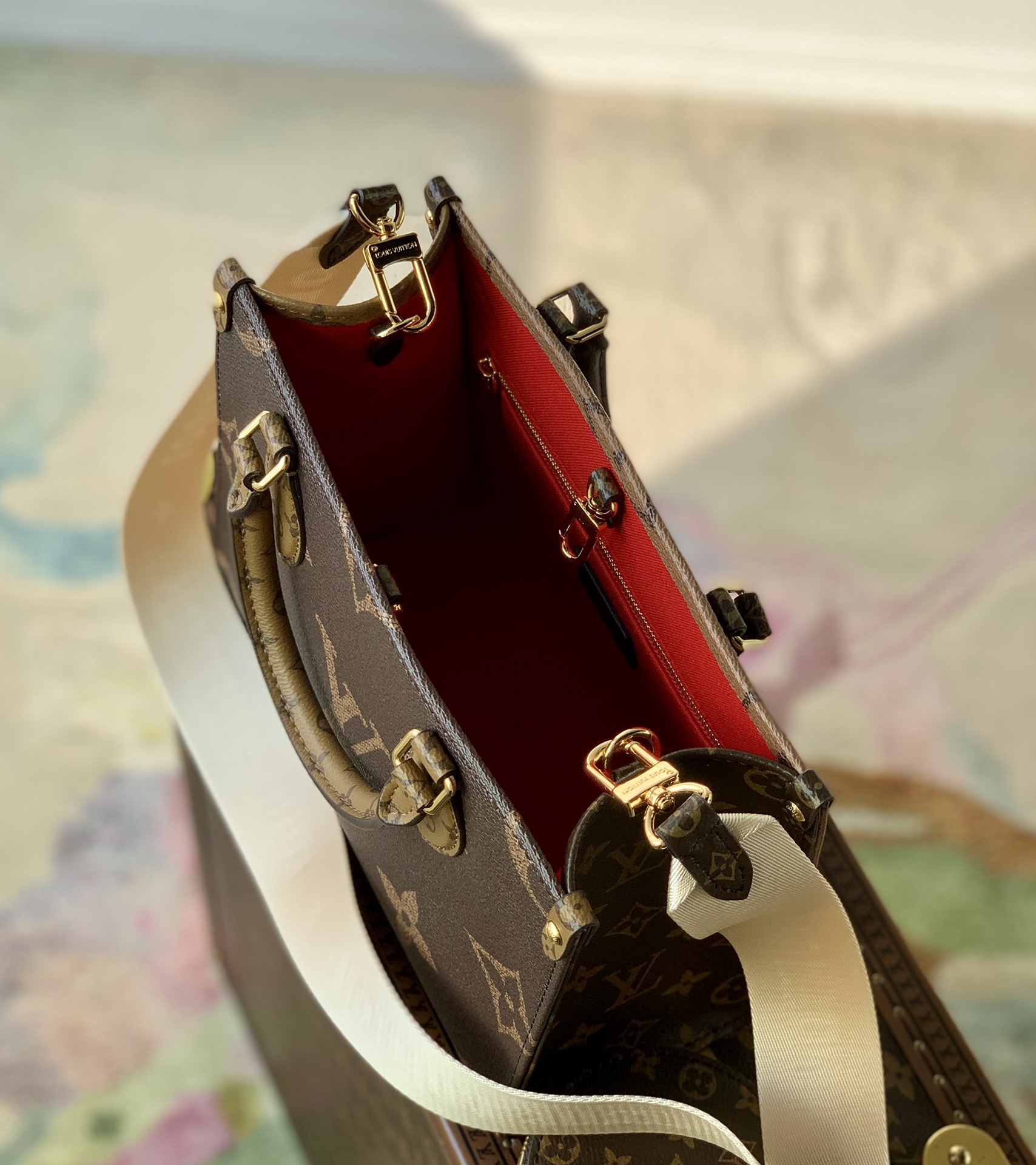 Louis Vuitton M46373 OnTheGo PM