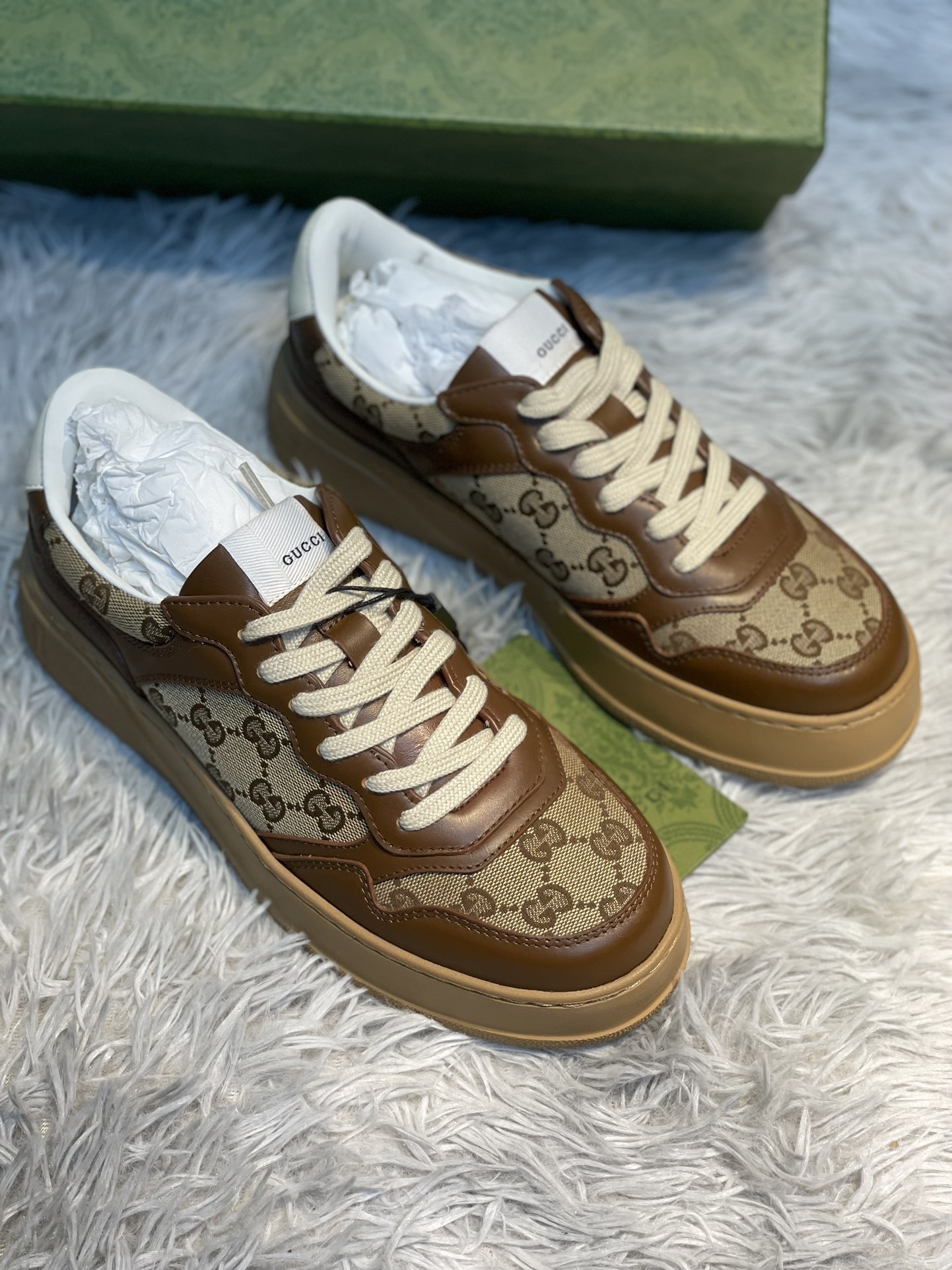 Gucci-Chunky B-Sneaker