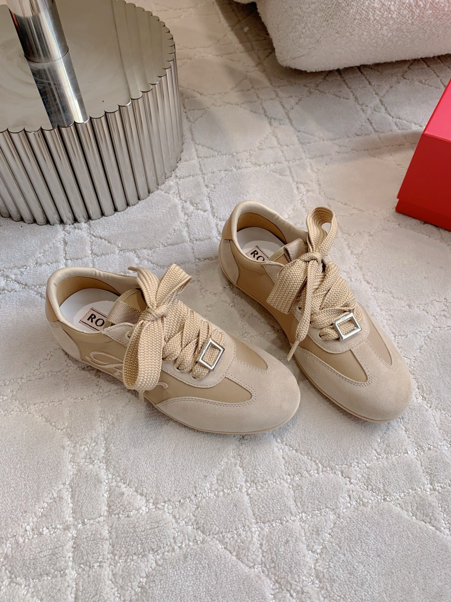 Roger vivier Low Sneakers in suede Beige