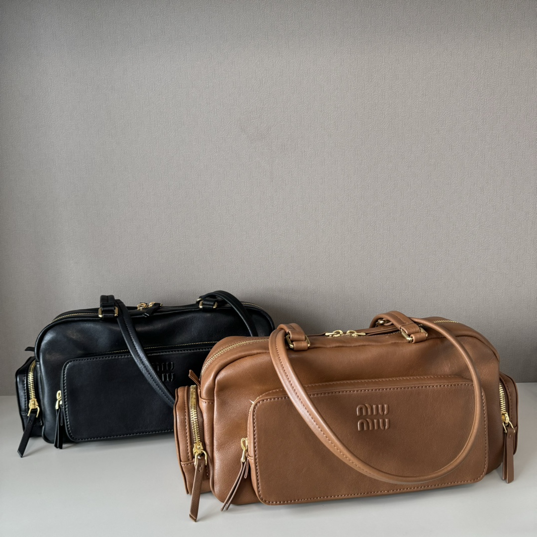 MIUMIU-Pocket washed nappa leather bag