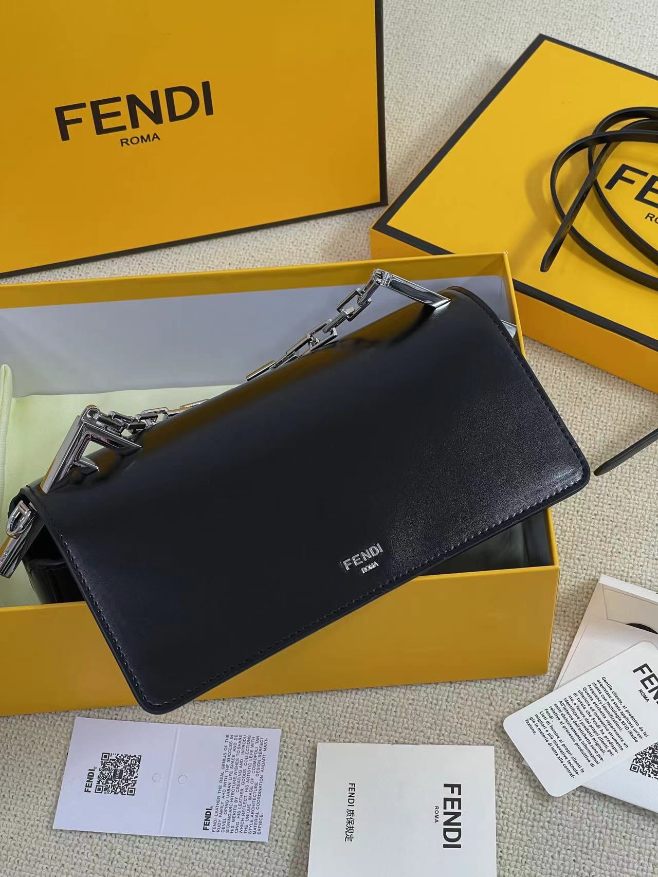 FENDI-First Sight clutch-Black