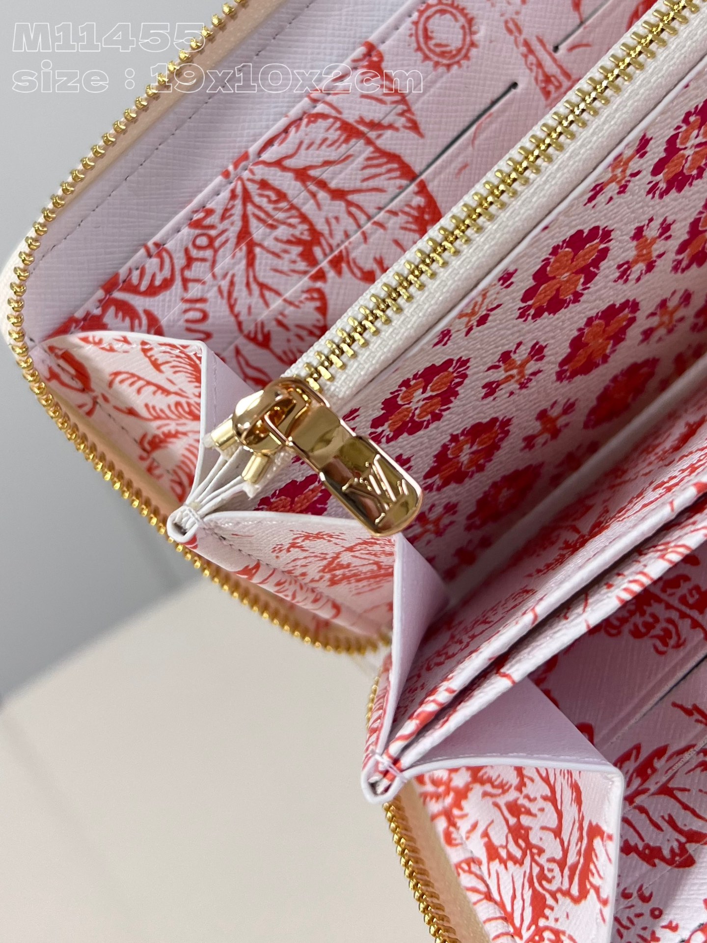 LOUIS VUITTON By The Pool Zippy Wallet M11455