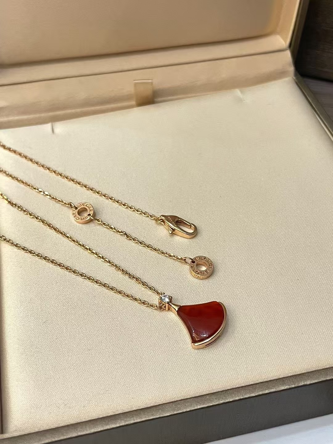 Bvlgari DIVAS'DREAM Skirt-Inspired Jewelry Set