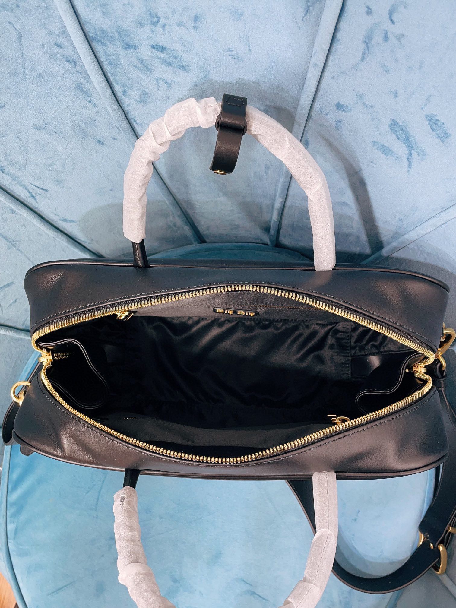 Miu Miu-Leather Beau bag-Black