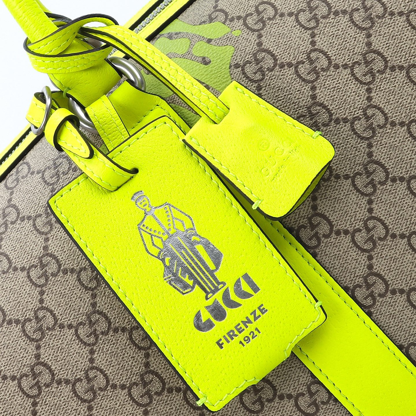 GUCCI Medium duffle bag with print