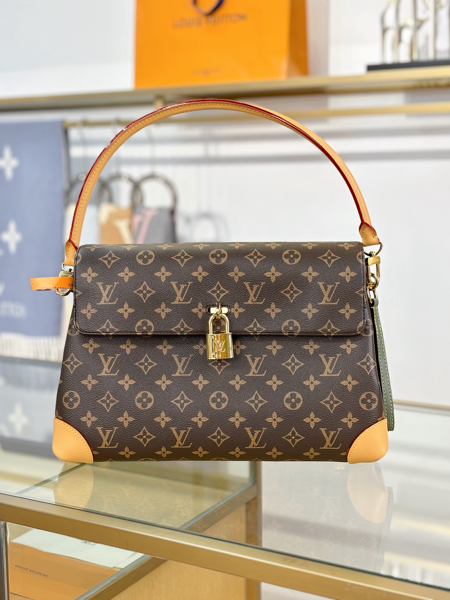 LV M14473 Hide Away MM