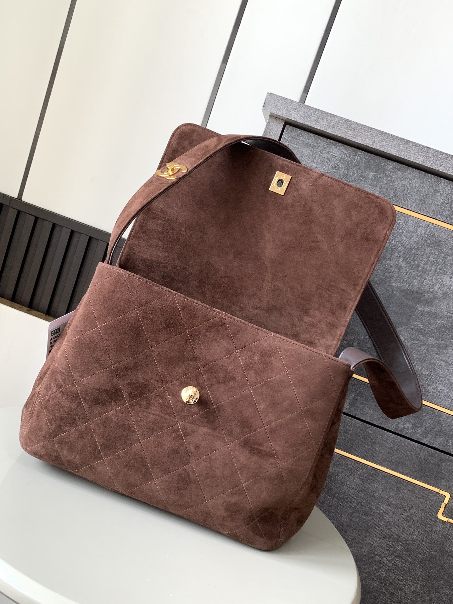 chanel 𝐕𝐢𝐧𝐭𝐚𝐠𝐞 suede custom cowhide