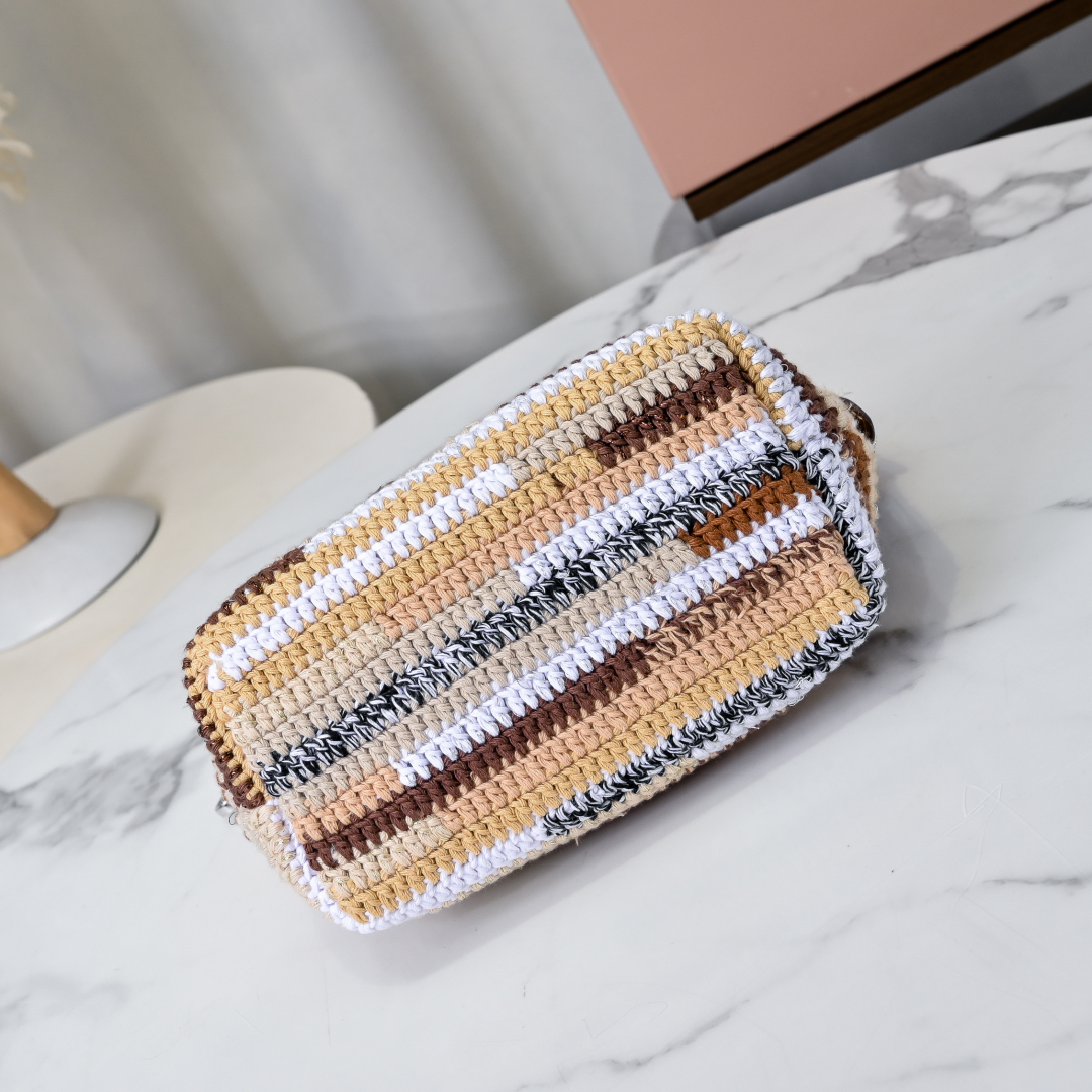 Miumiu-5NE841 unchbox Bag