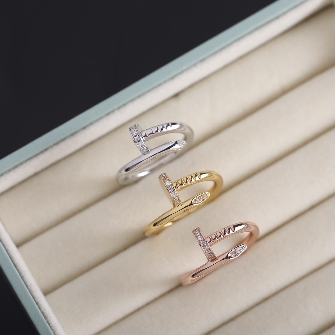 C@rtier Juste un Clou nail ring