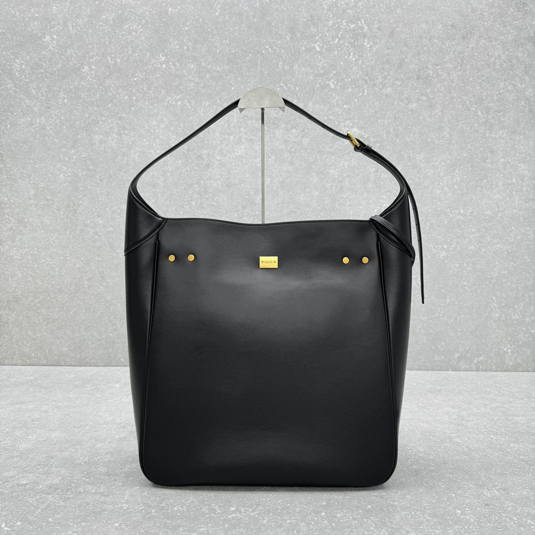 Balenciaga-Bel Air Small Hobo Bag in Black