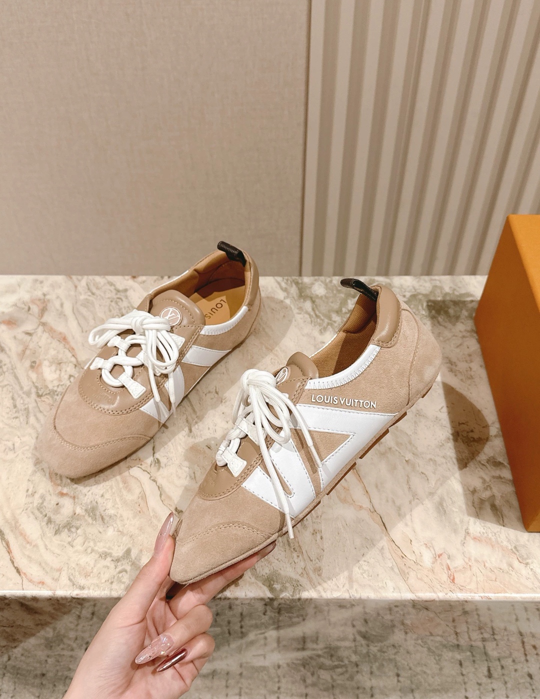 LOUIS VUITTON New Women Sneaker