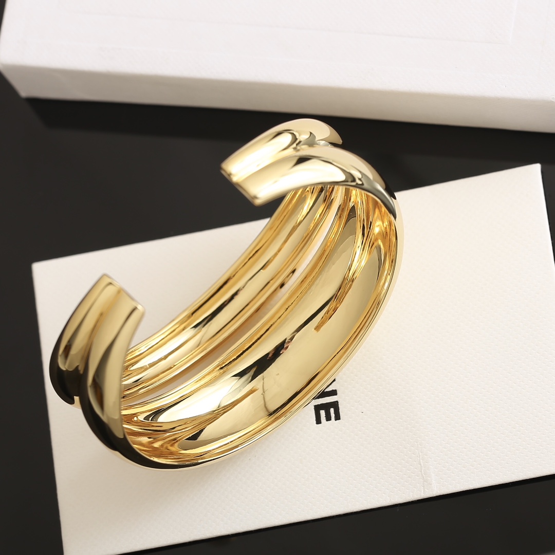 C*eline open earrings