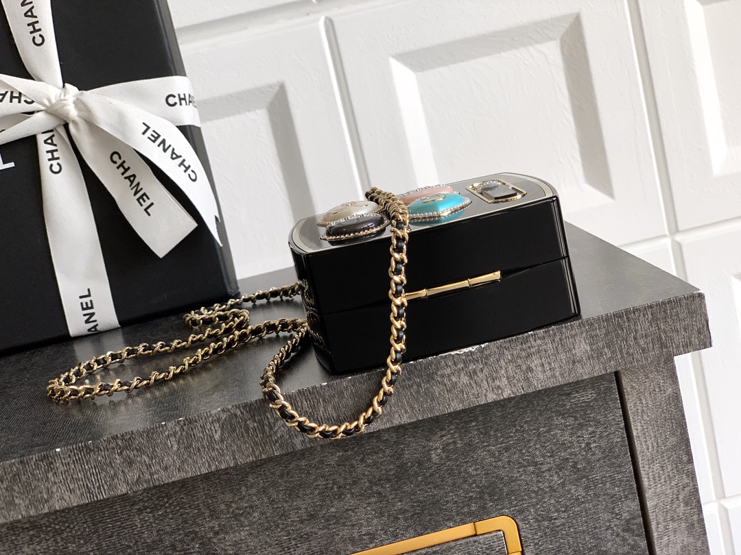 CHANEL Makeup Palette Minaudiere