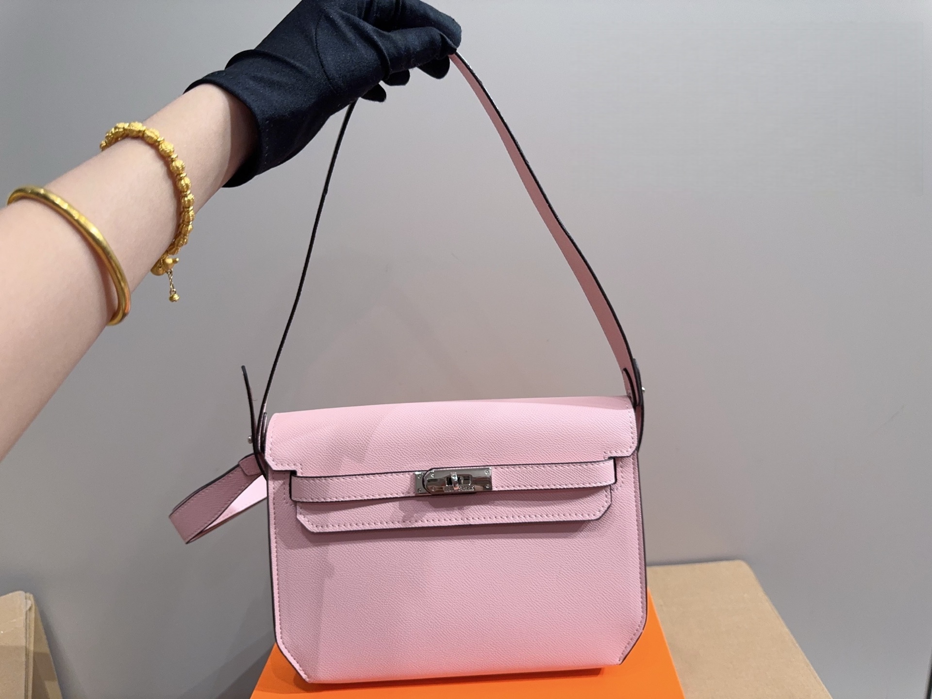 Hermès Kelly Dépêches pouch