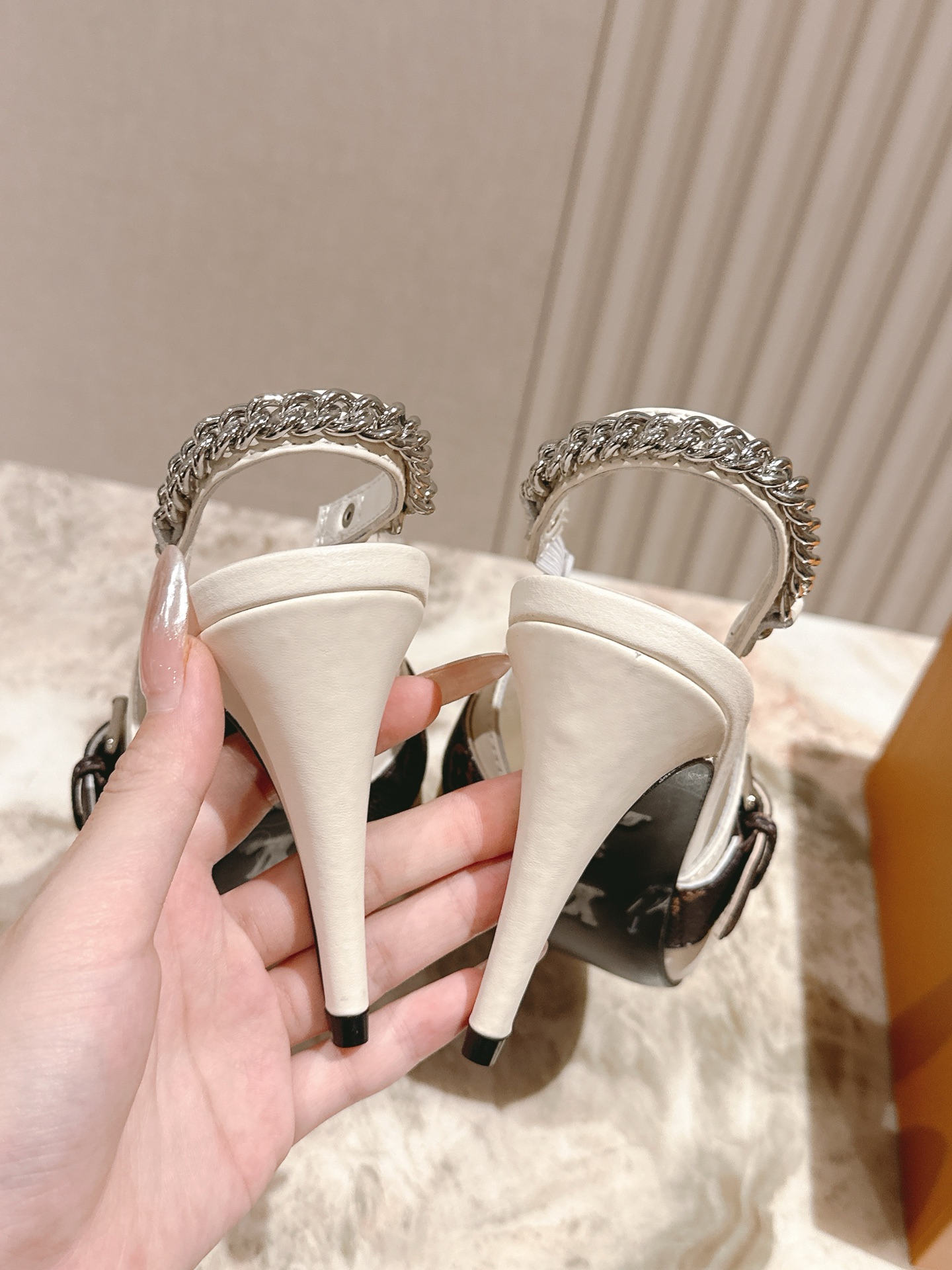 LV New Arrival – Spring/Summer Mary Jane Shoes