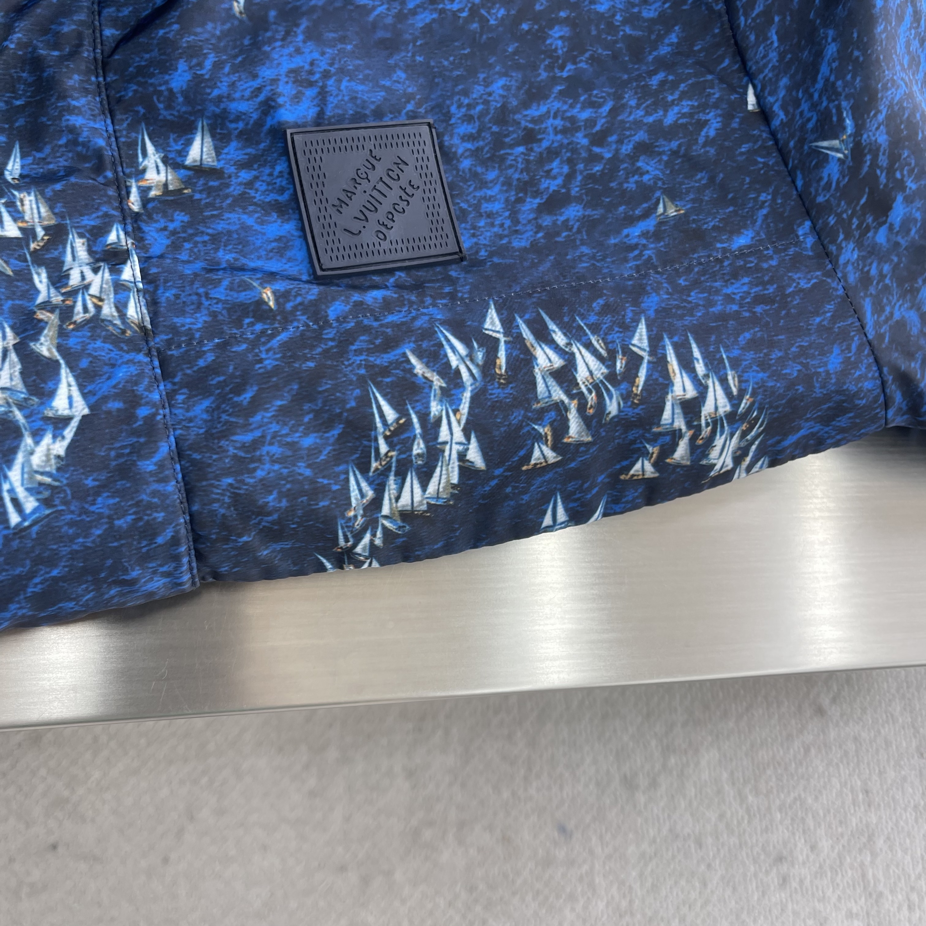 LV 1AHV32 Printed Monogram Windbreaker