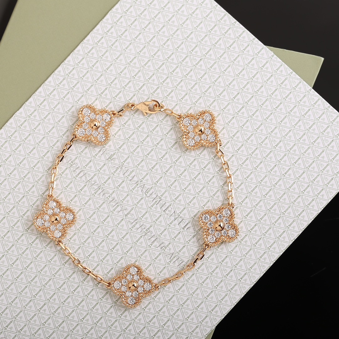 Van Cleef & Arpels diamond bracelet