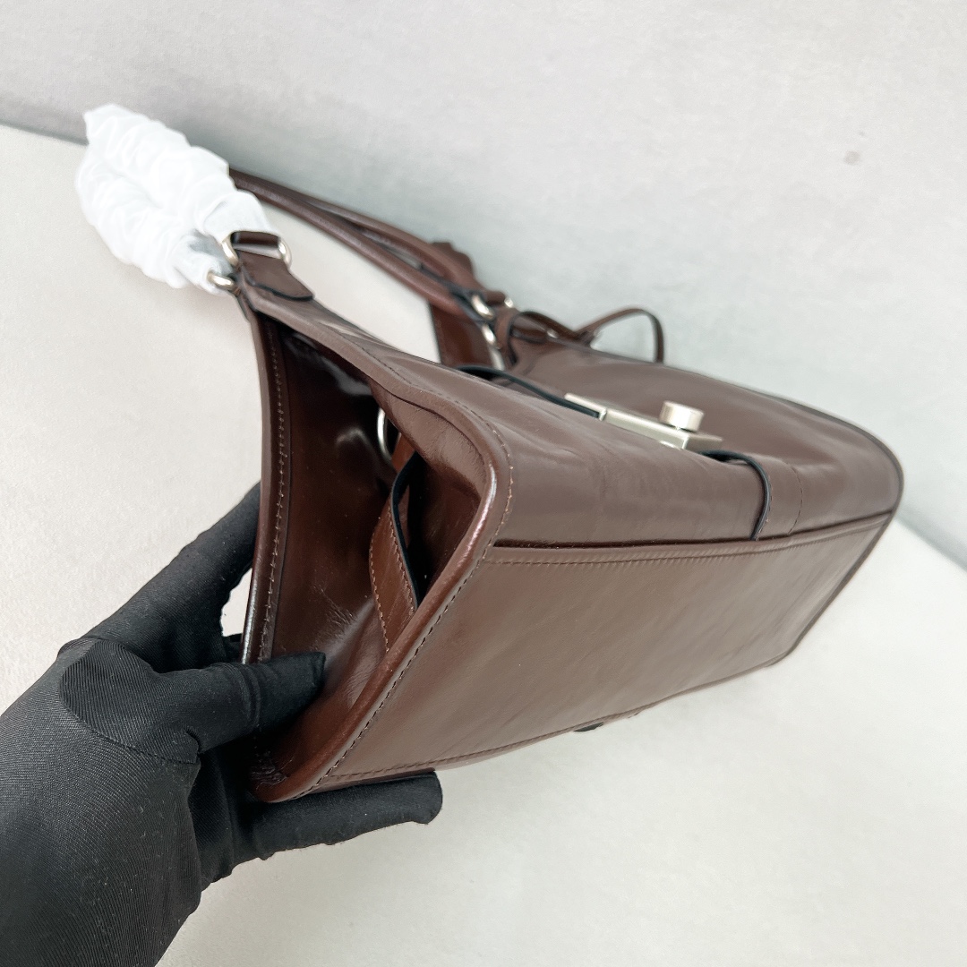 Prada- 2025 Oil-Wax Leather Signature Bag 1BG563 -Brown