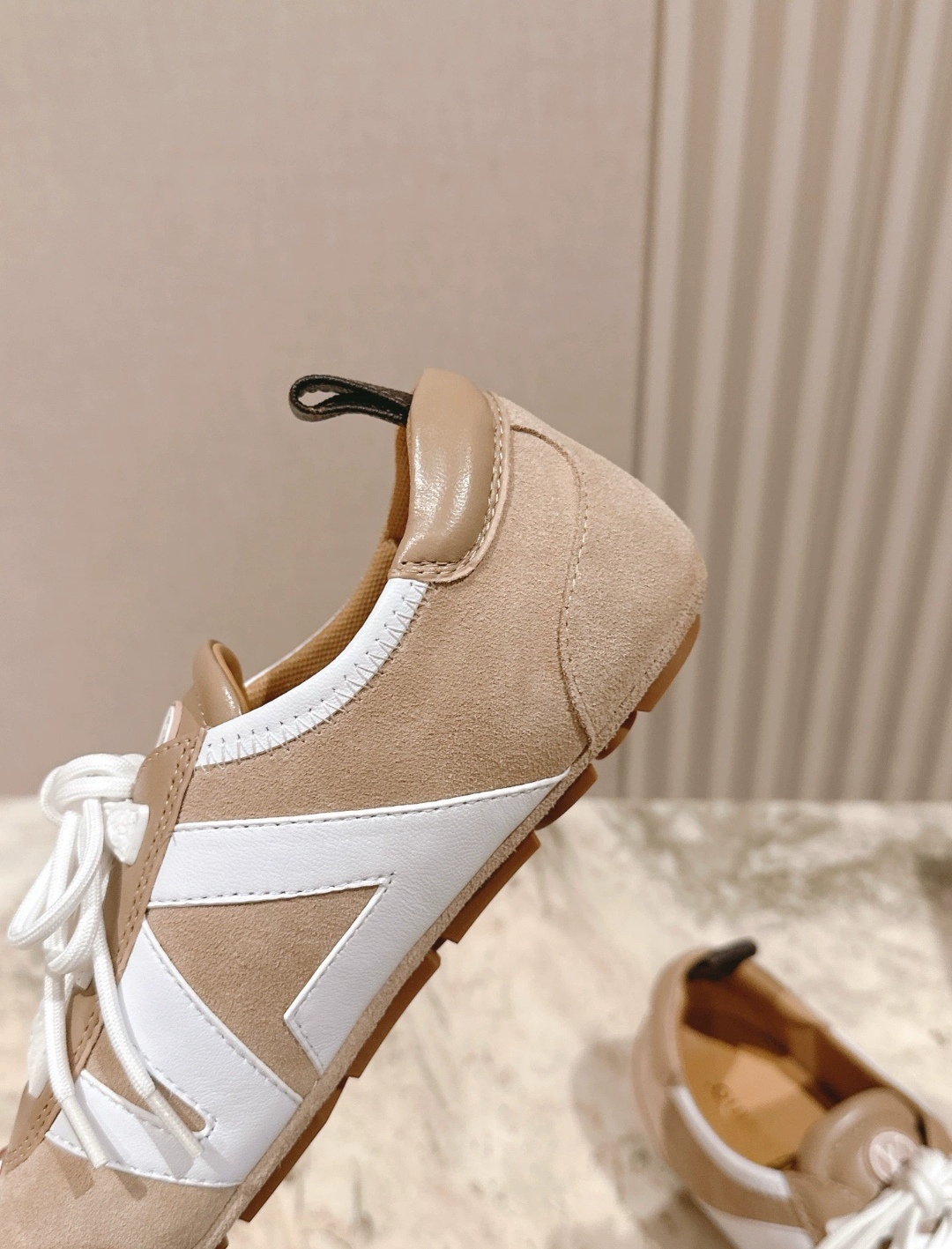 LOUIS VUITTON New Women Sneaker