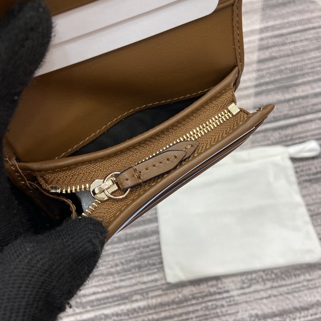 Gucci GG Emblem Mini Wallet