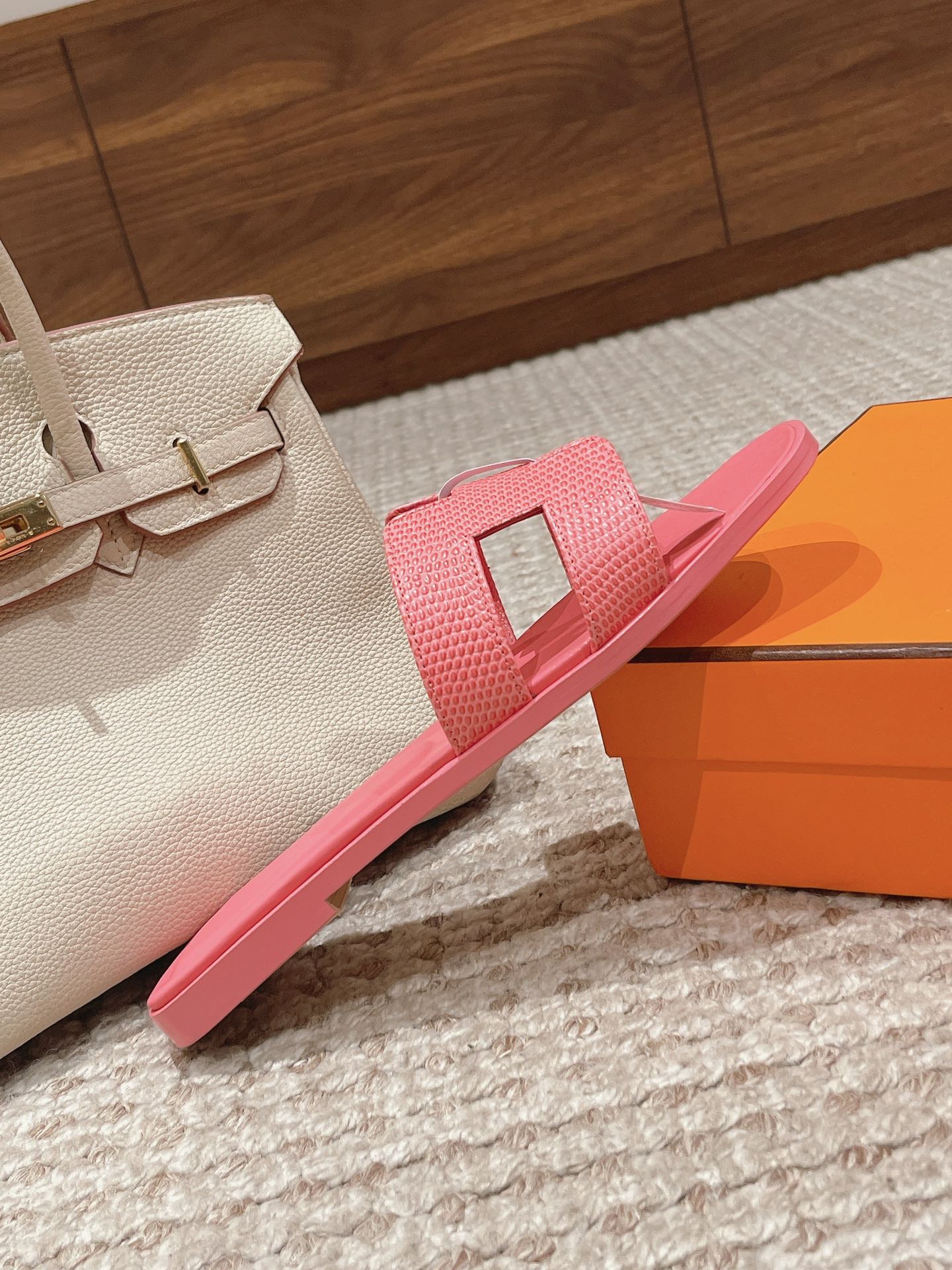 Hermès lizard print sandals-pink