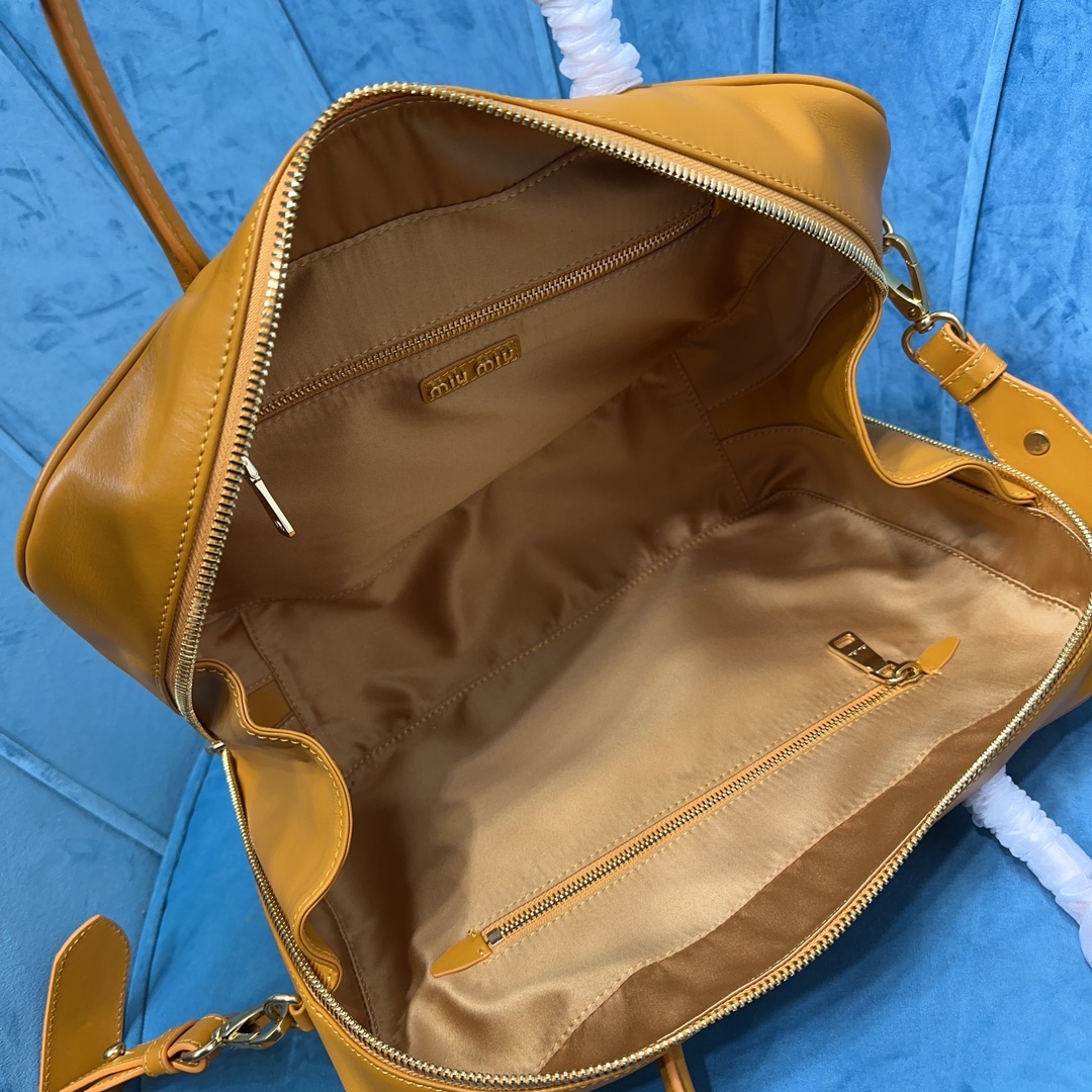 Miu Miu-Leather Beau bag-Pomegranate Yellow