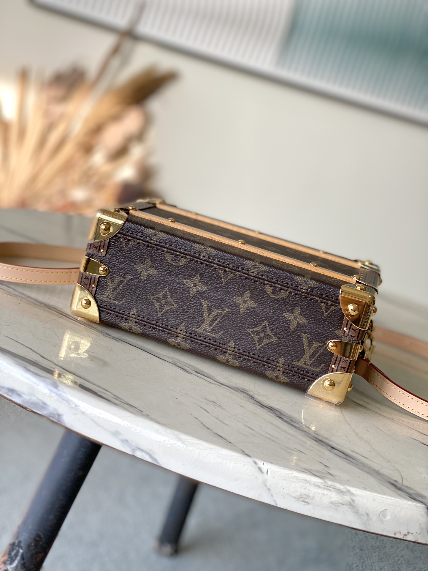 Louis Vuitton M11118 Handle Trunk Bag