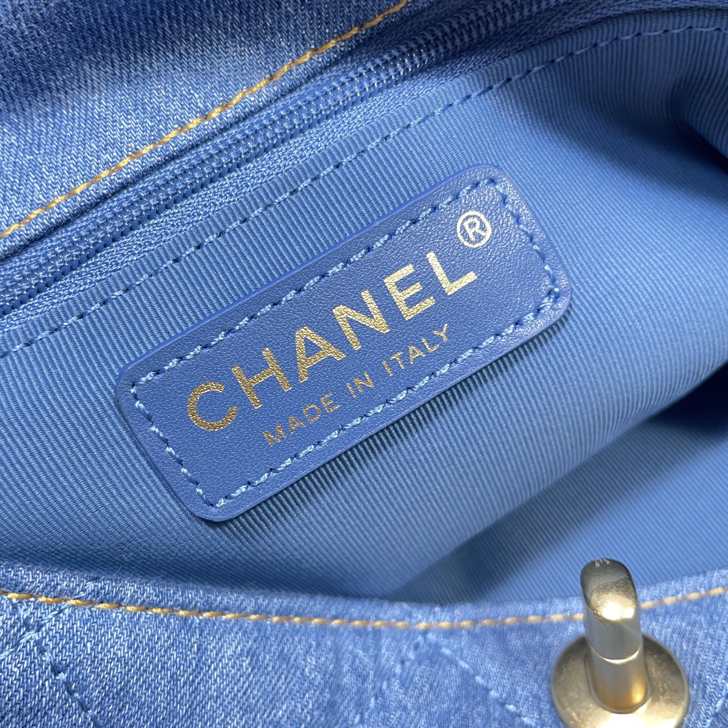 24P Hobo Messenger Bag