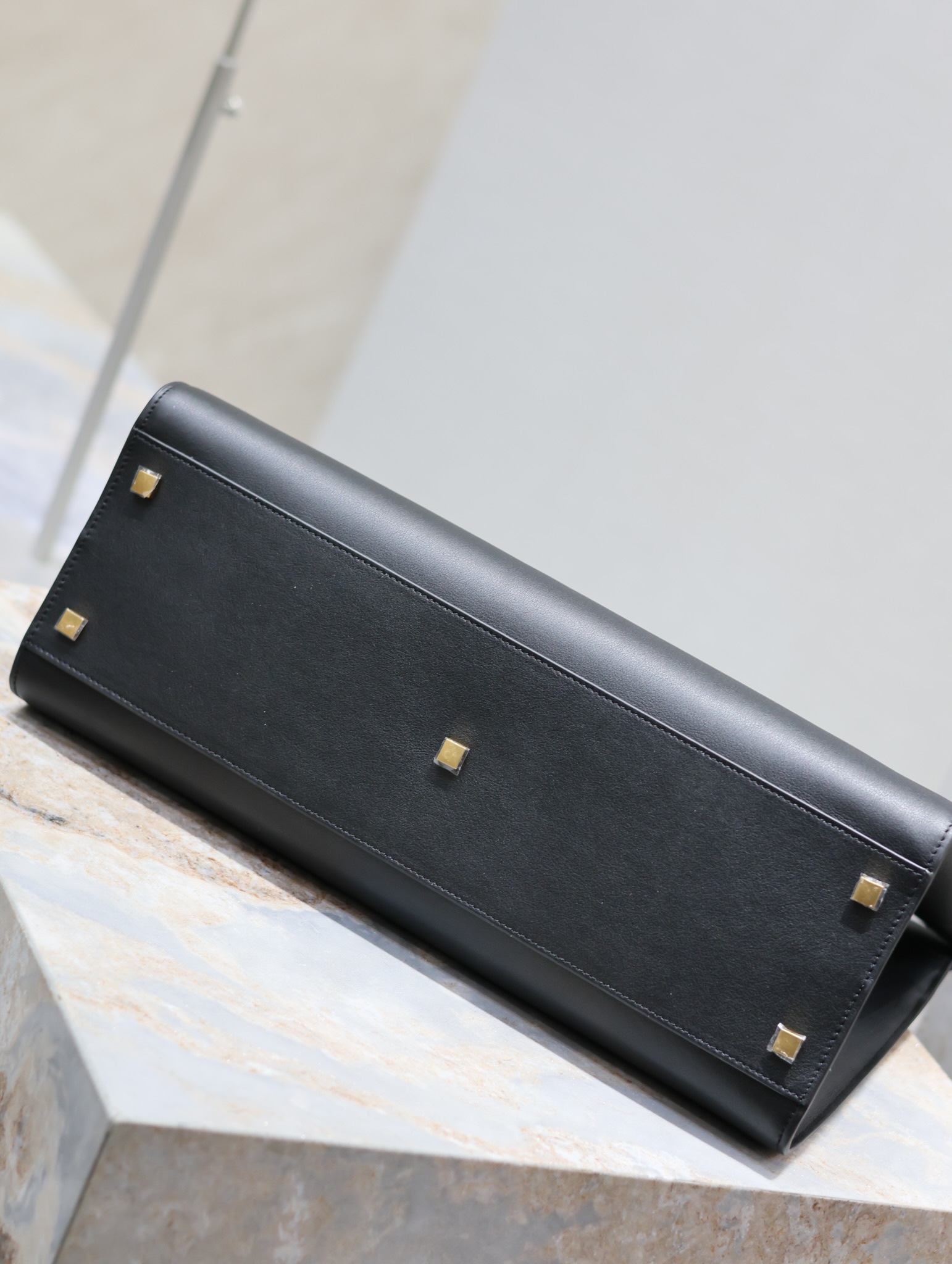 YSL-Manhattan -Black