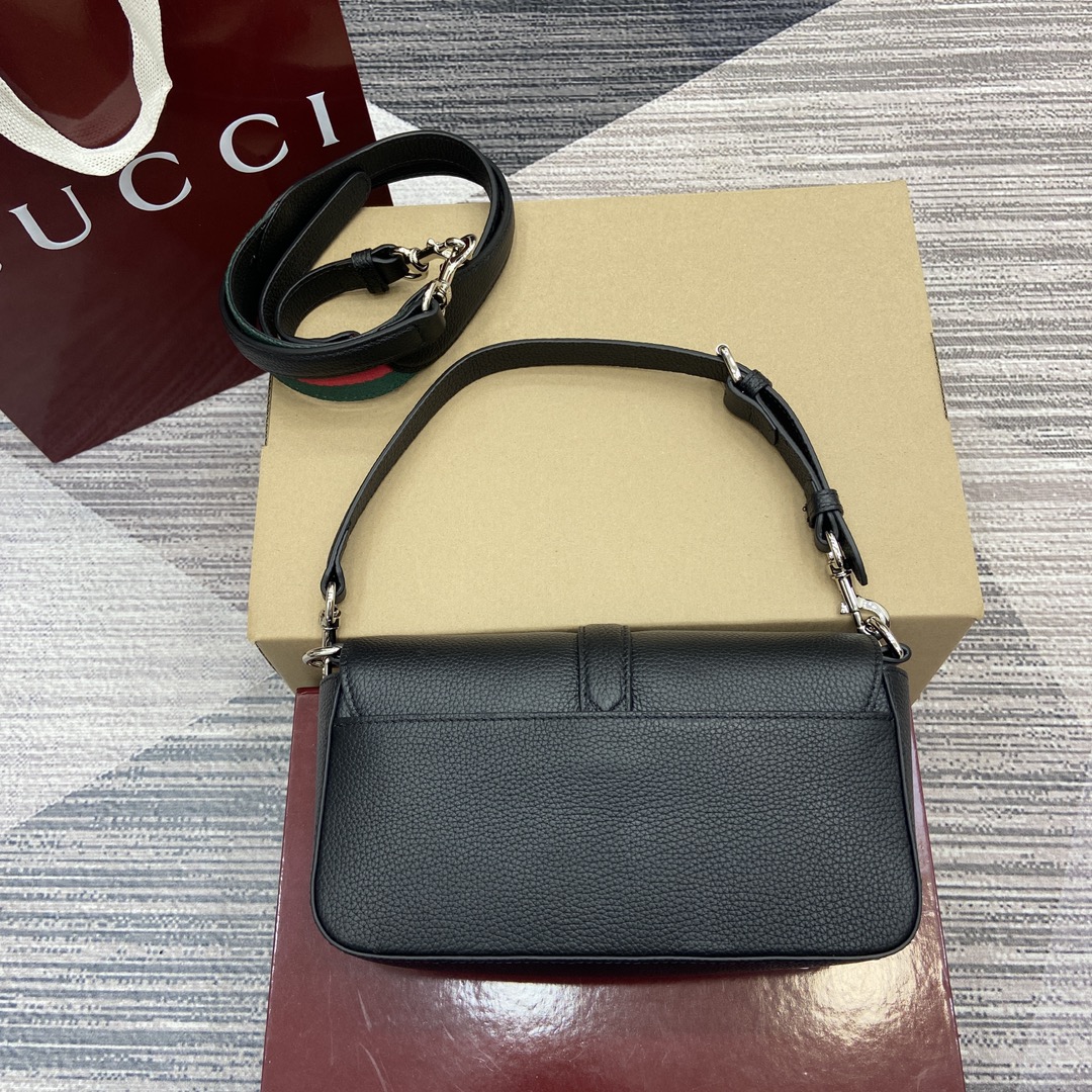 Gucci-Small crossbody bag with hook closure