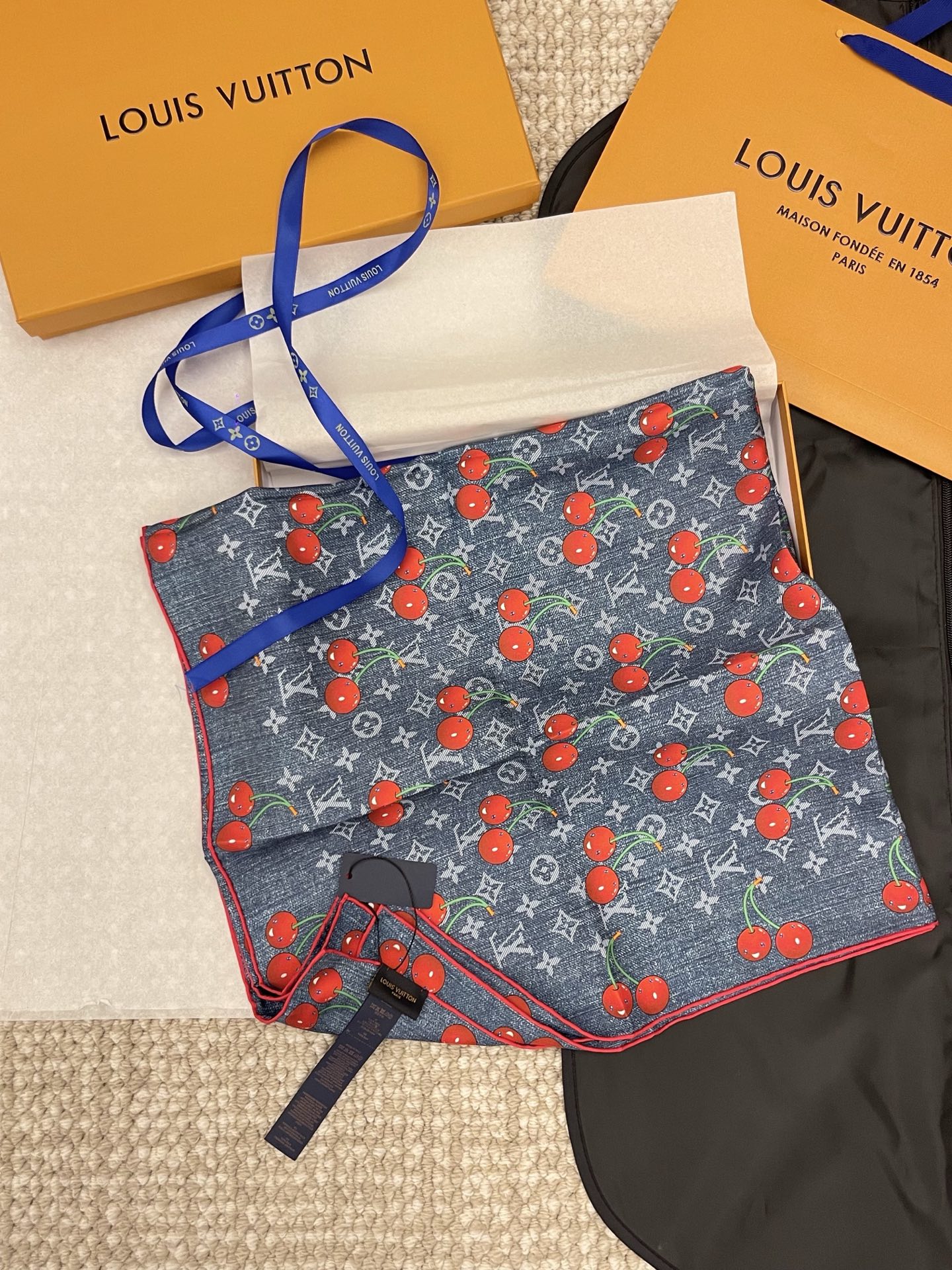 M94966 New LV x TM Monogram Cerise Square 90