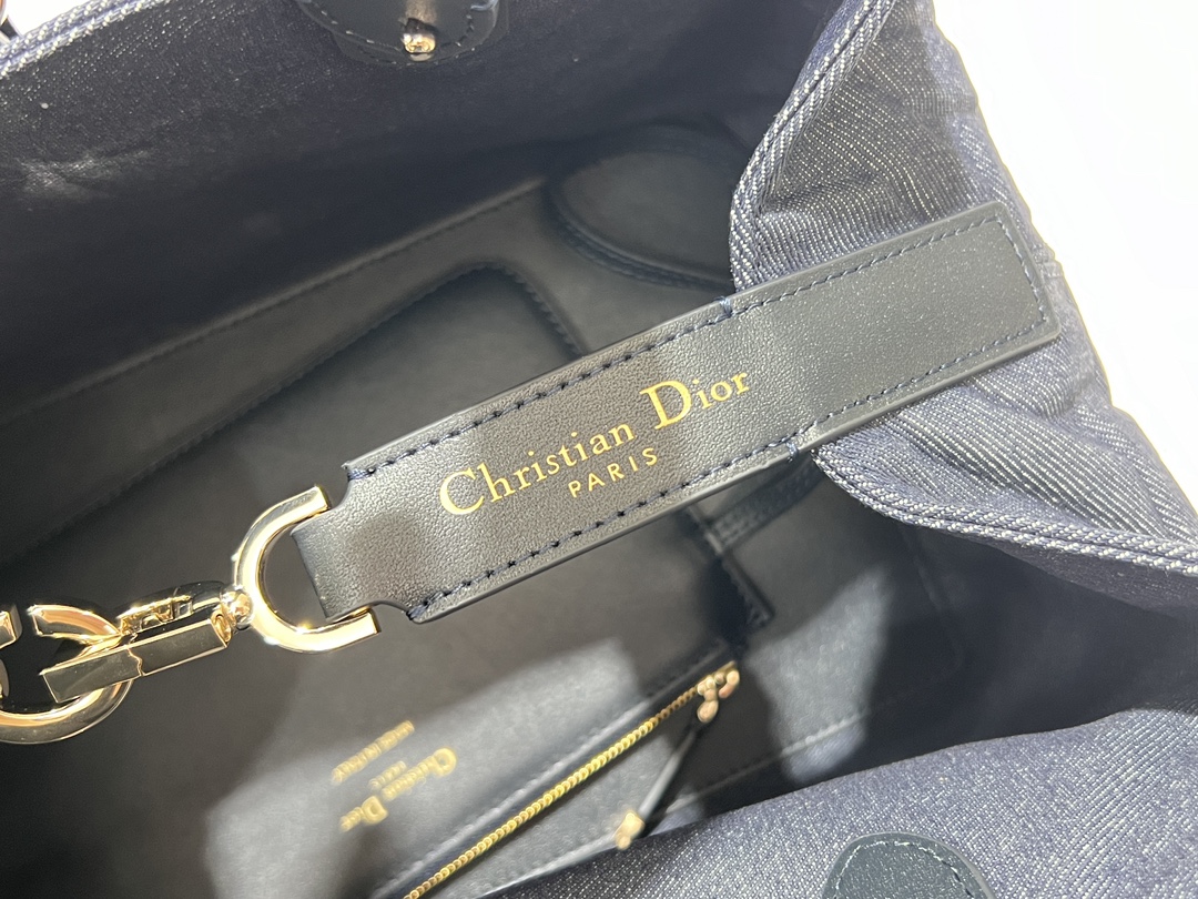 Medium D Toujours bag