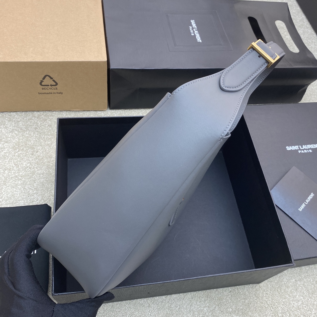 SAINT LAURENT ROSE Hobo Bag