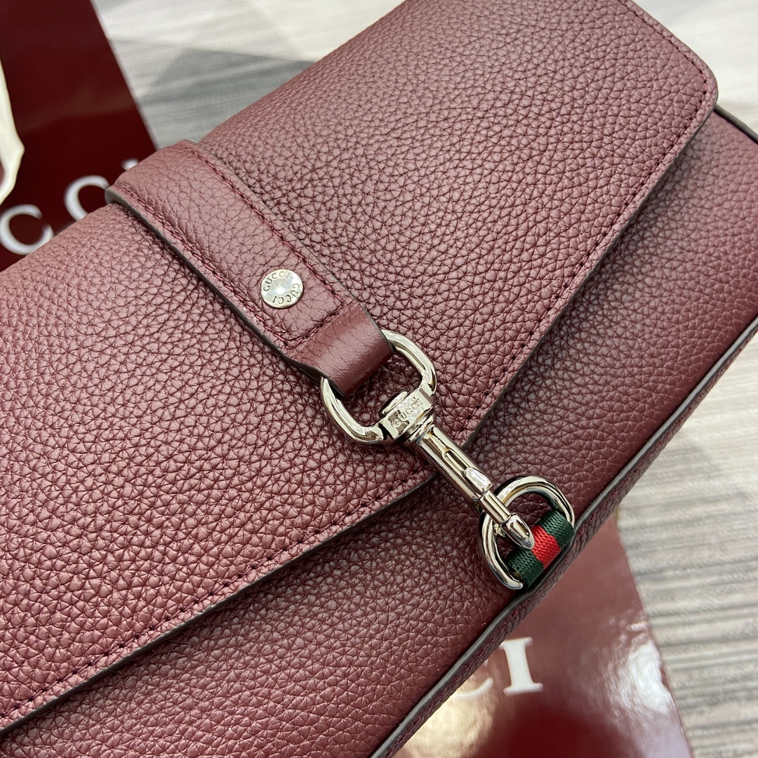 Gucci-Small crossbody bag with hook closure