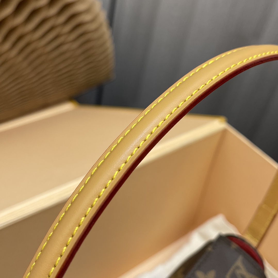 LV Vintage Recital Monogram Shoulder Bag M51900