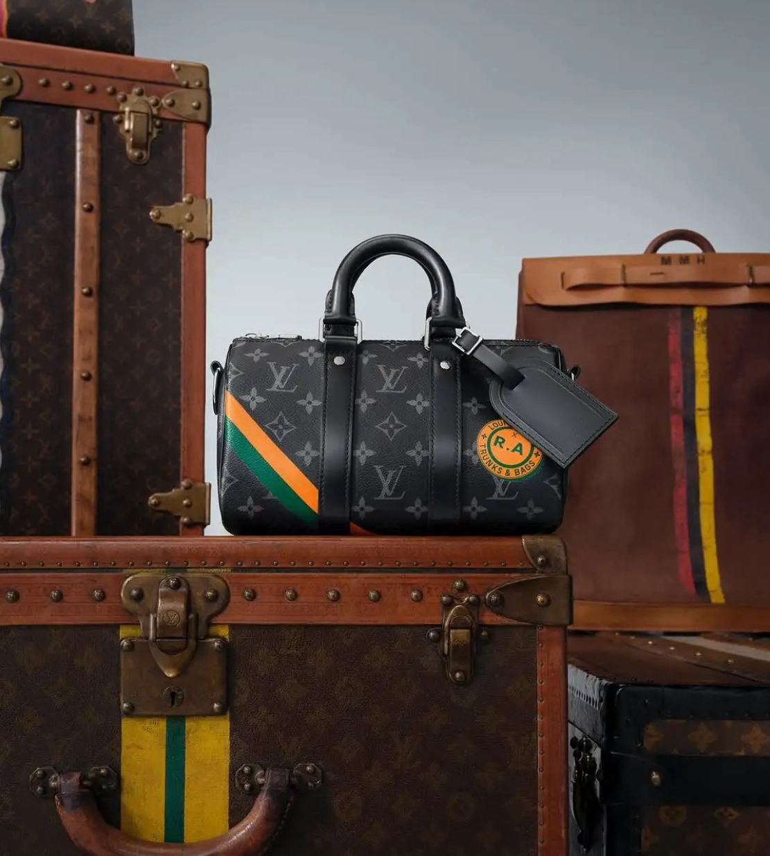 Louis Vuitton Keepall Bandoulière 25 – M01942 Monogram Ink Edition 🖤