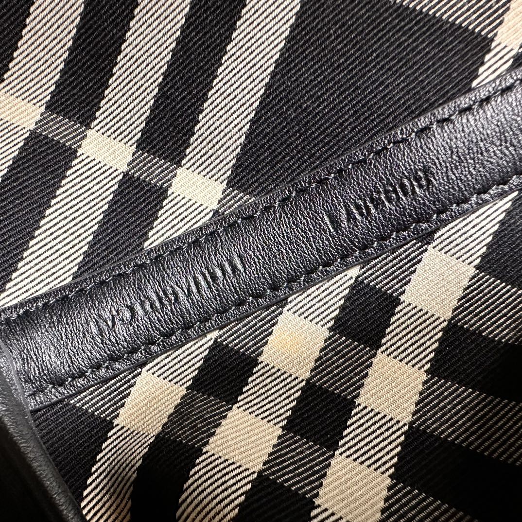 Burberry-Check Drawstring Pouch​