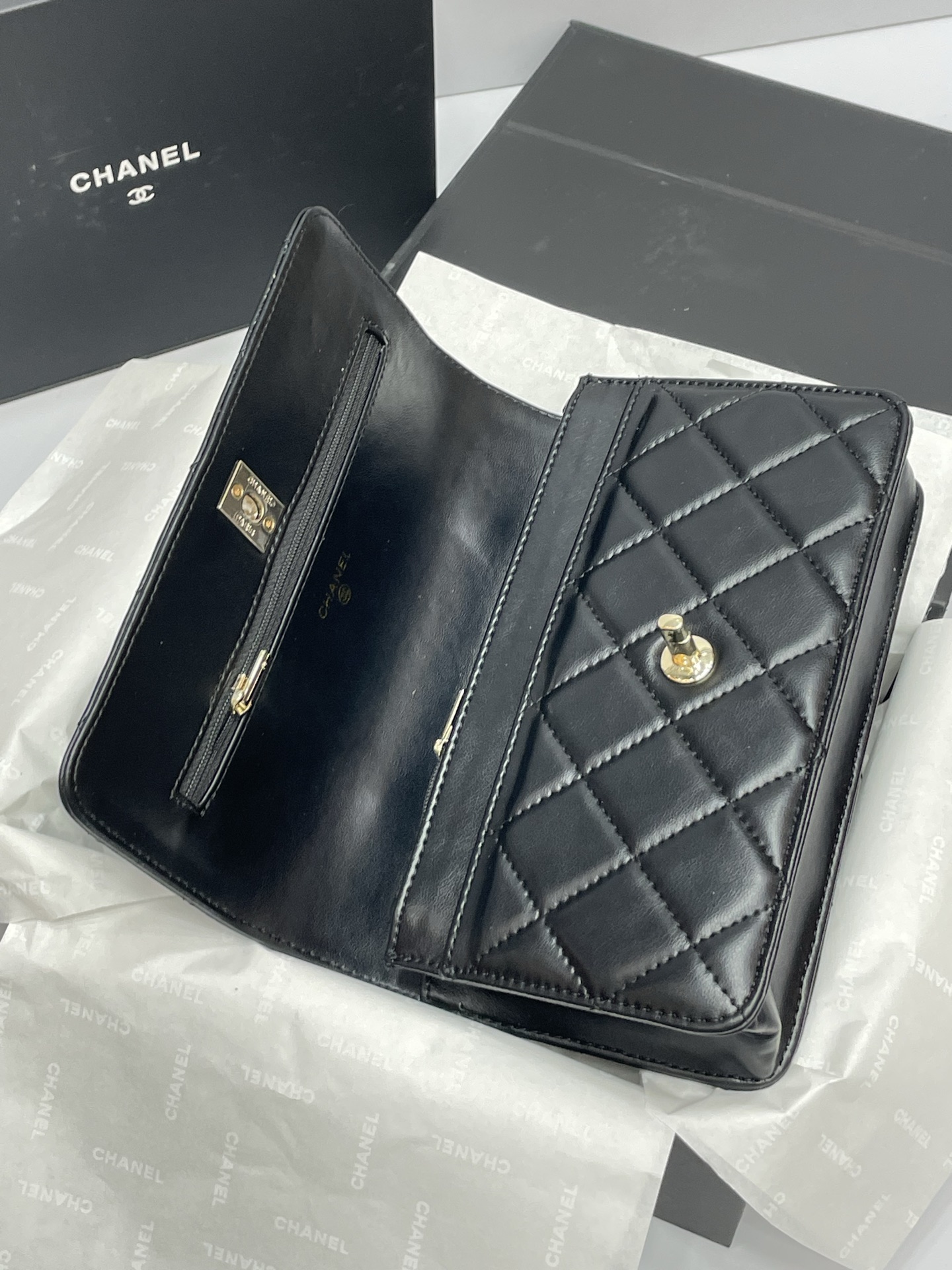 Chanel-Purse with handle