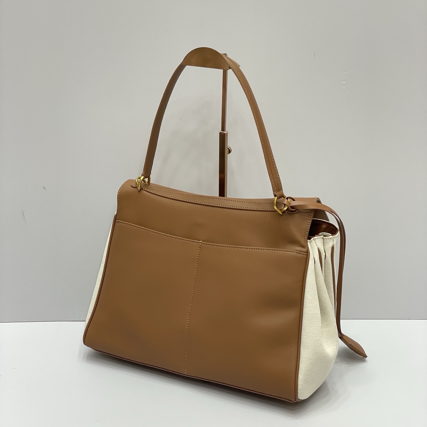 Balenciaga Rodeo Medium Bag