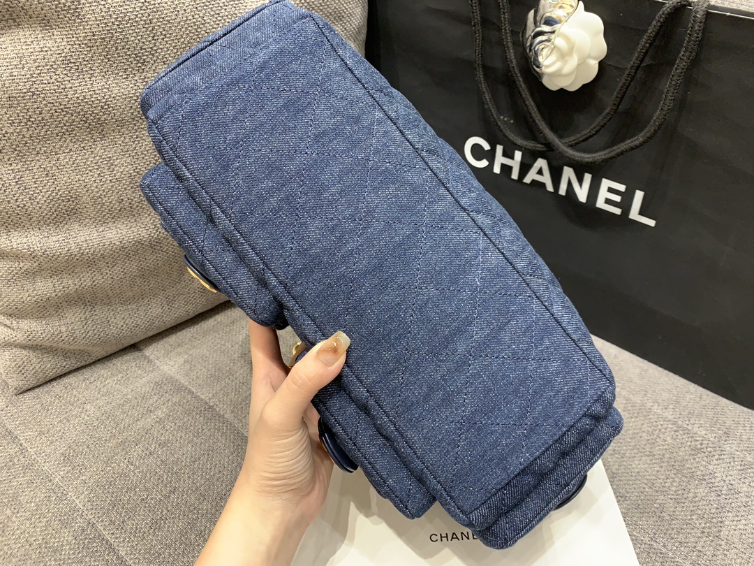 Chanel-2025-Denim Inspired Hobo Bag