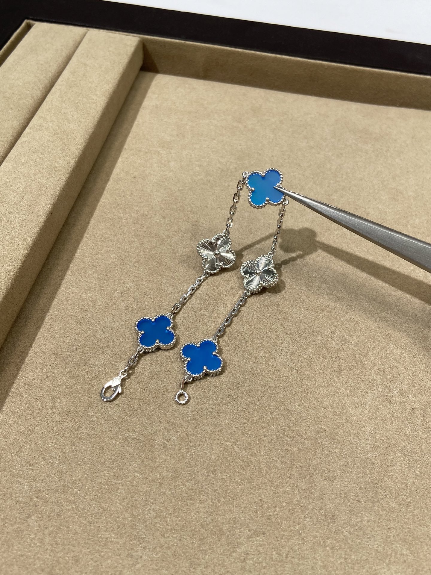 Van Cleef & Arpels alhambra 5 motifs bracelet