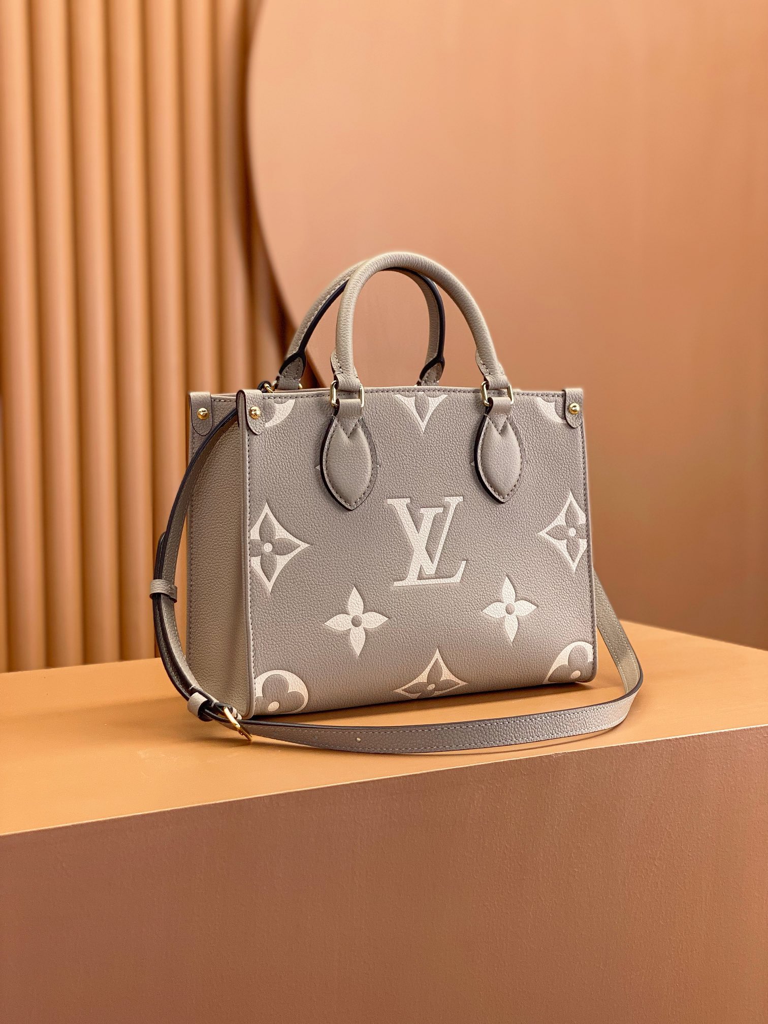 Louis Vuitton Onthego PM M45779 Dove Cream