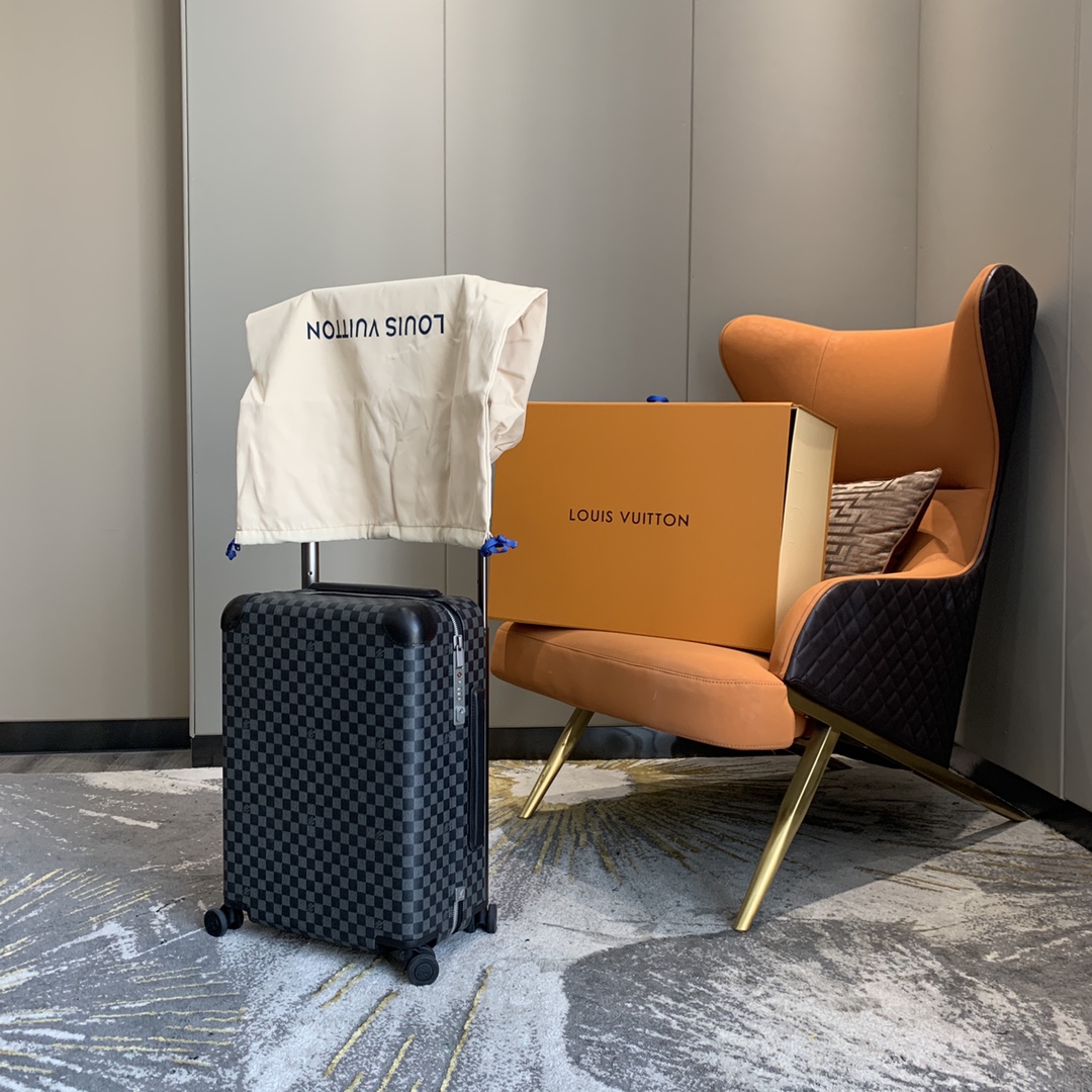 LV- four-wheeled trolley case