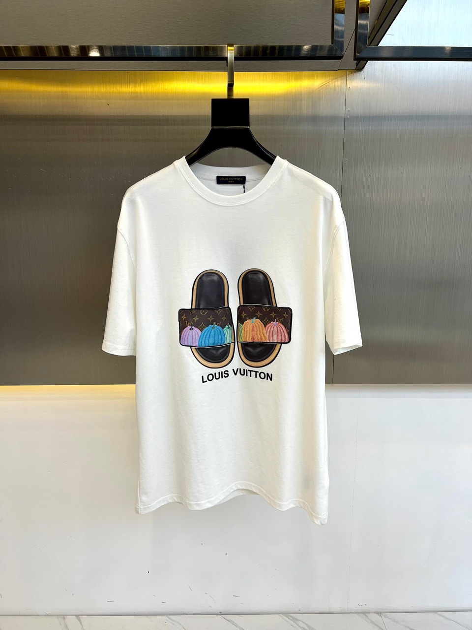 LV - men's and women's short sleeve T-shirt-white