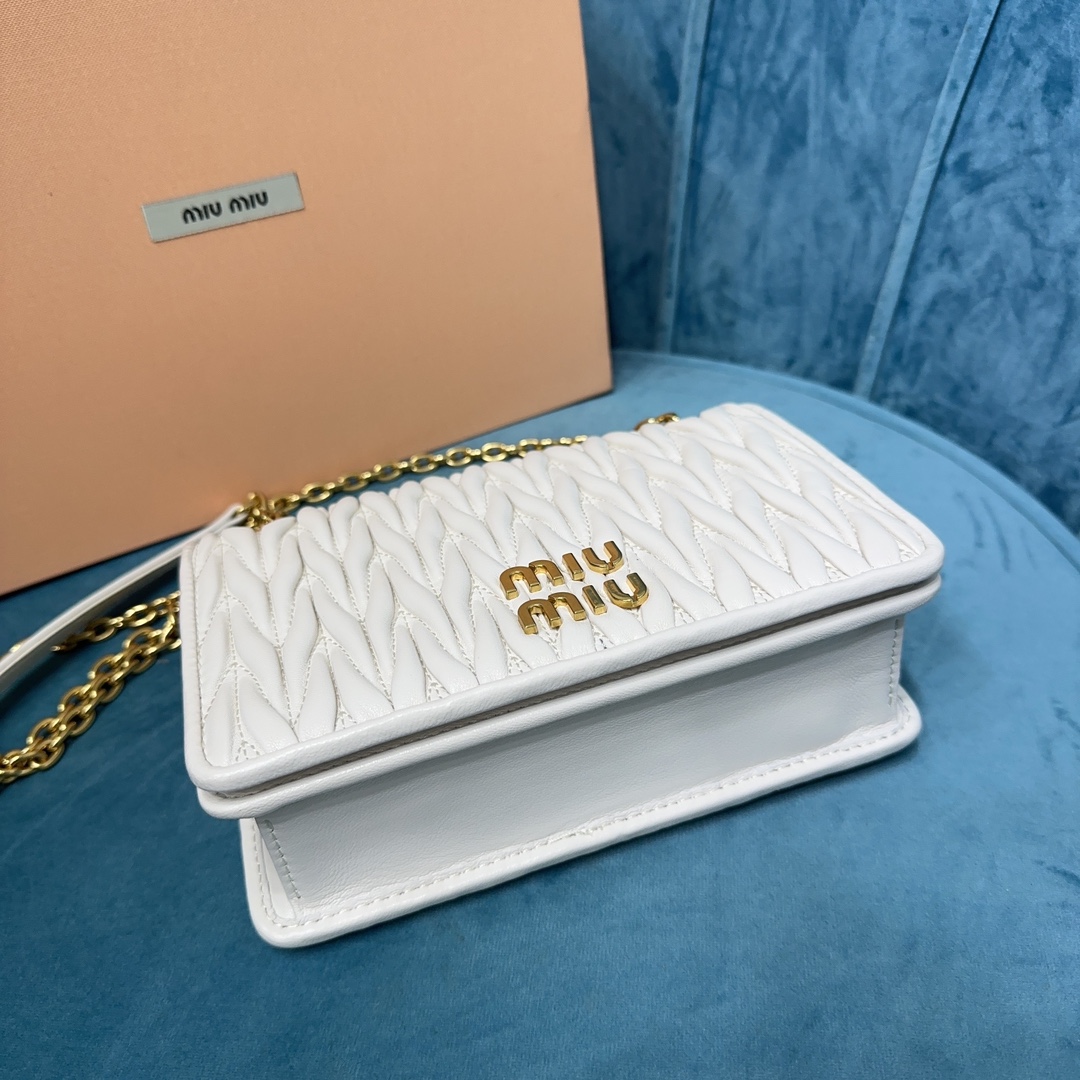 MIUMIU-New Soft Lambskin Handbag