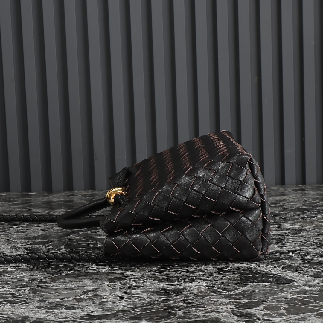 BV-East-West Andiamo-Black