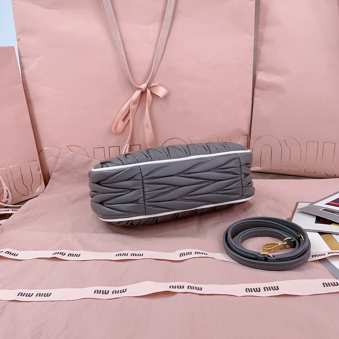 MIUMIU Wander matelassé nappa leather bag