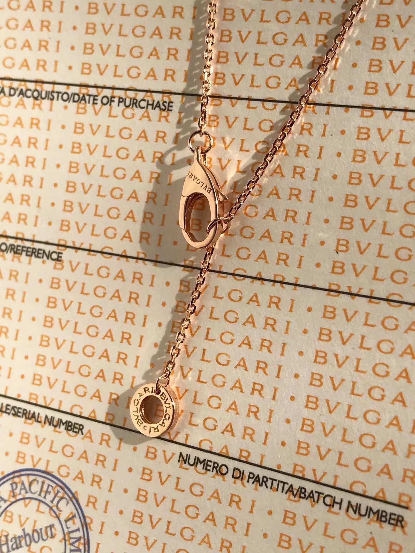 Bvlgari DIVAS DREAM Collection Mother-of-Pearl Fan Necklace